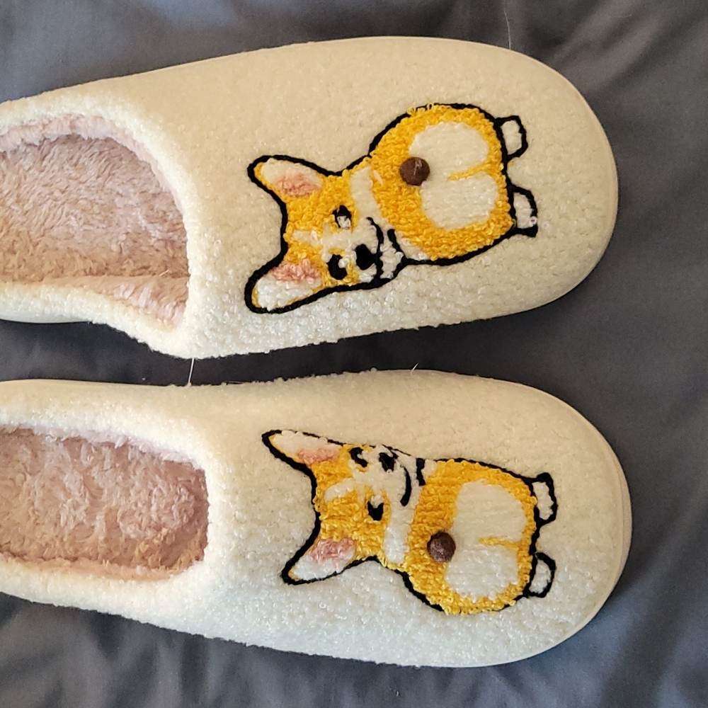 Adorable Corgi Women's Slippers - Picture 3 of 3